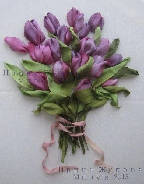 Materiales gráficos Gaby: Tulipanes bordado en cinta