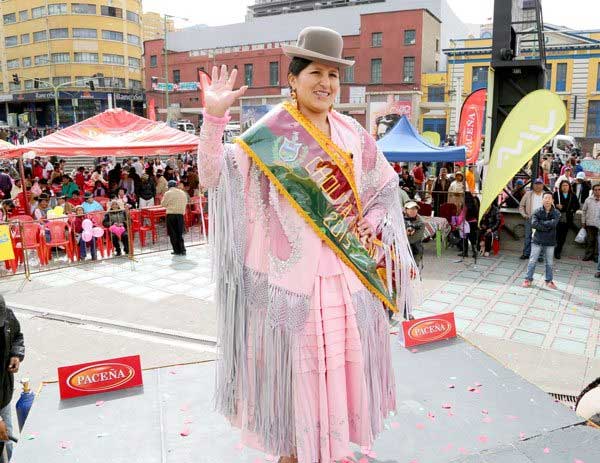 Max Paredes Yuma Tatacú ganó el certamen “Cholita Paceña 2015 ...