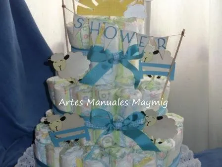 MayMig Artes Manuales: Torta de pañales para un bebé varón.