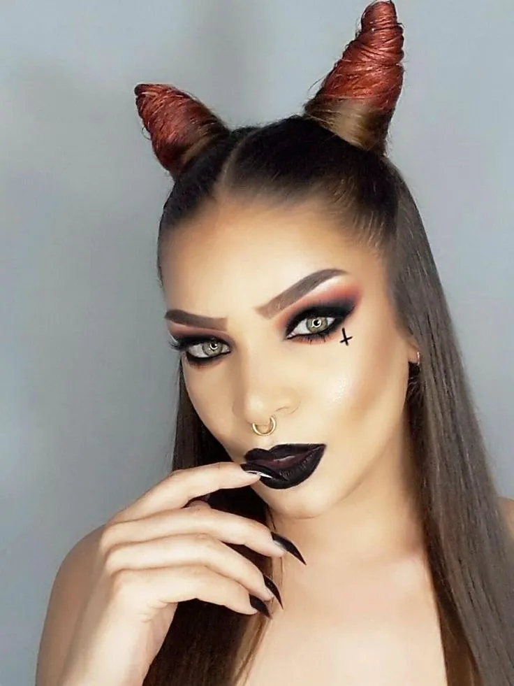 Las mejores 8 ideas de Maquillaje de ratoncita | maquillaje halloween ojos,  maquillaje diabla, maquillaje de cara de halloween