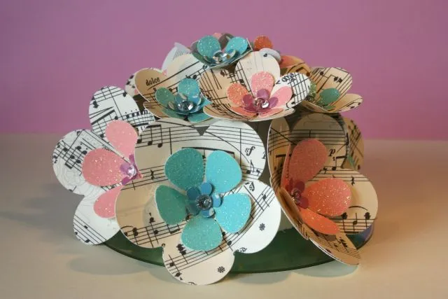 Flores de papel - Centro de mesa - Memorias de Papel Flores de papel - Centro de mesa - Memorias de Papel