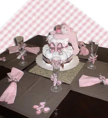 Mesa decorada para cena de Baby Shower: individuales de tela con ... Mesa decorada para cena de Baby Shower: individuales de tela con ...