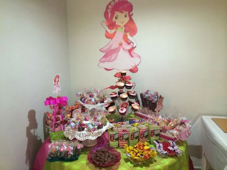 Mesa de dulces Rosita Fresita | Mesa de dulces | Pinterest | Mesas
