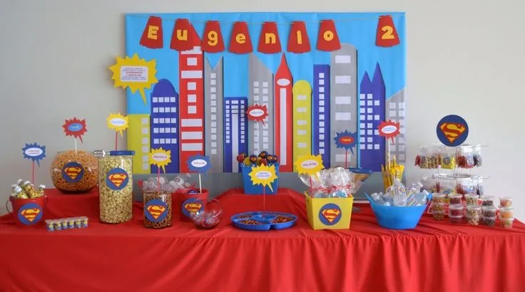 Mesa de dulces y snacks de Superman. | Superheroes | Pinterest ...