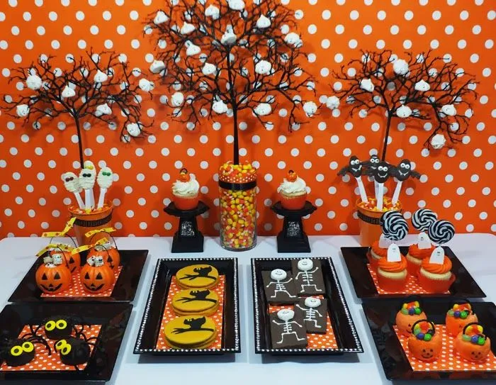 Mesas de dulces para Halloween - Imagui