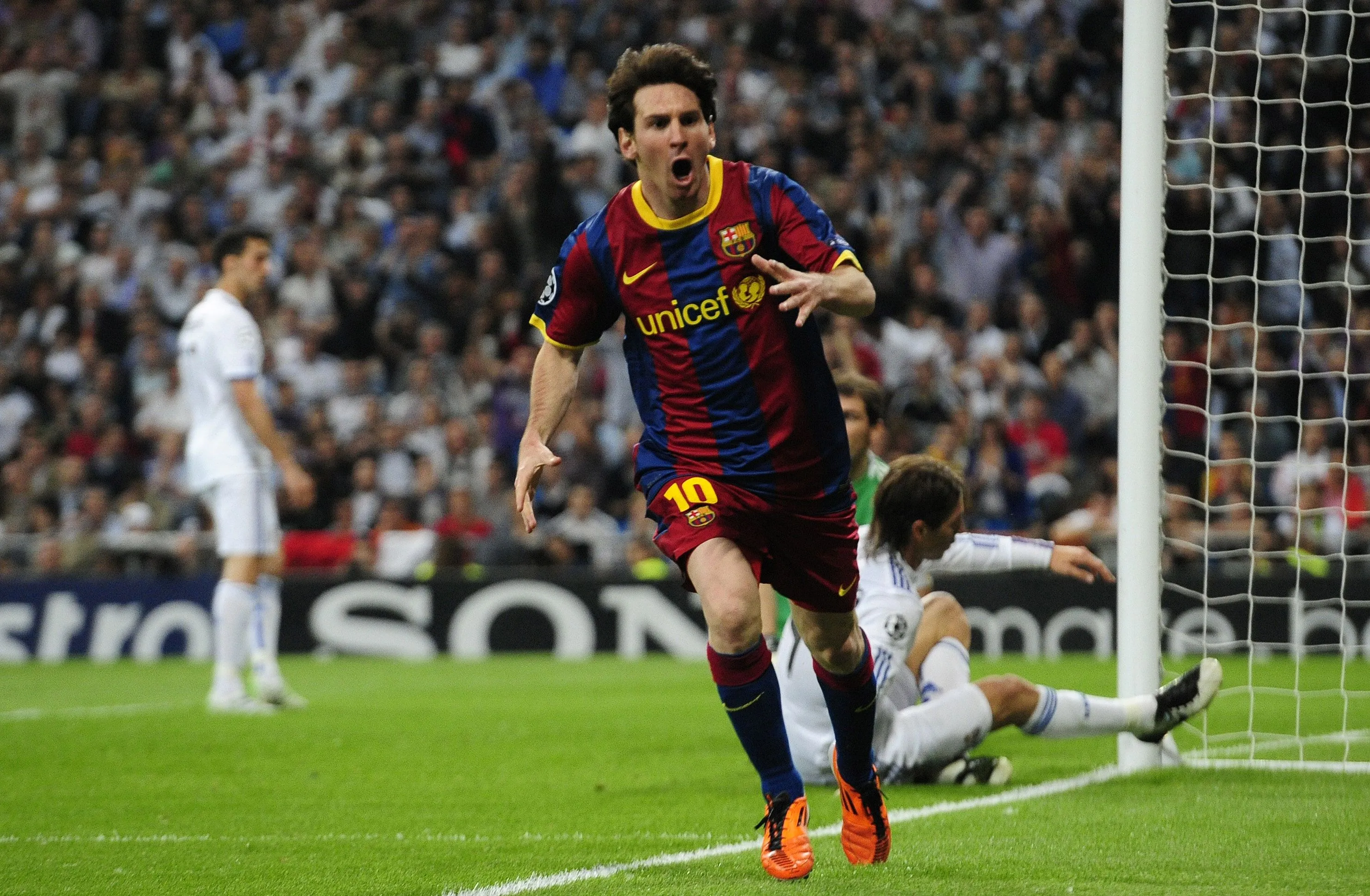 Messi humilló al Madrid en el Bernabéu en plena Champions League | TUDN  UEFA Champions League | TUDN