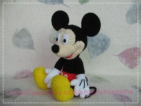 Mickey mouse 10 pulgadas patrón de ganchillo por Chonticha en Etsy