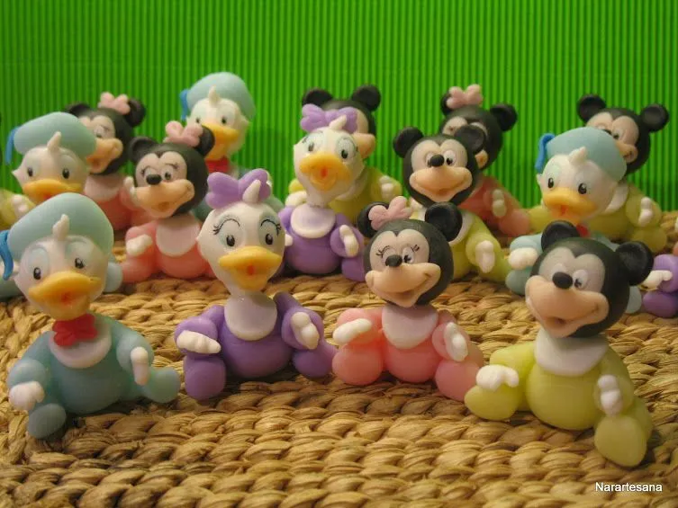 10 Souvenirs Baby Disney Mickey Minnie Pluto Donald Daisy - $ 200 ...