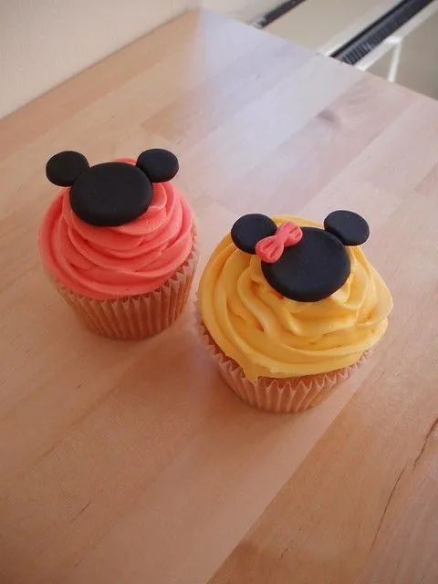 Mickey Mouse Birthday Cupcakes | Flickr - Photo Sharing! Mickey Mouse Birthday Cupcakes | Flickr - Photo Sharing!