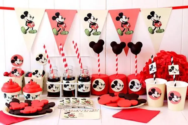 Mickey Mouse Themed Birthday Party with FREE PARTY PRINTABLES ...
