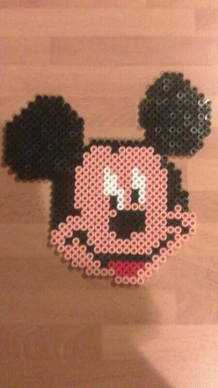 Mickey(cara) | Mickey y Minnie(hama beads)nuestras creaciones ...
