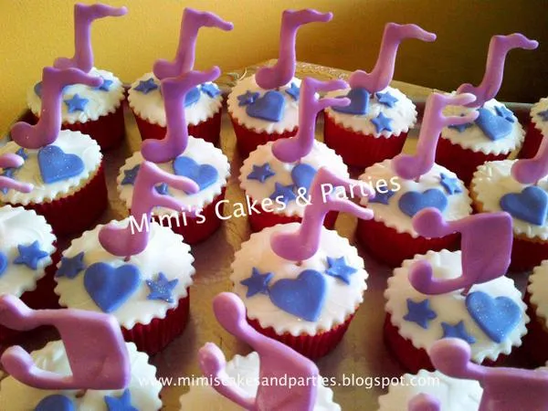 Mimi's Cakes Parties on Twitter: "Cupcakes de Violetta! #cakes ...
