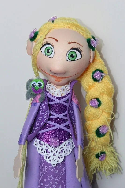 Mini-me (fofucha) de Rapunzel y Pascal | Las mini-me's | Pinterest