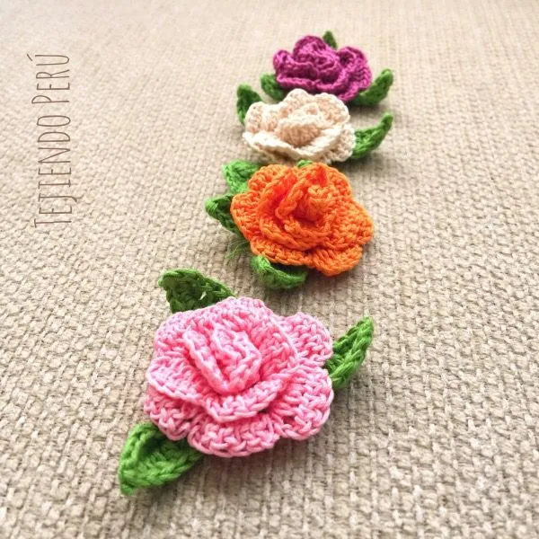 En este mini video tutorial aprenderán a tejer estas rosas ...