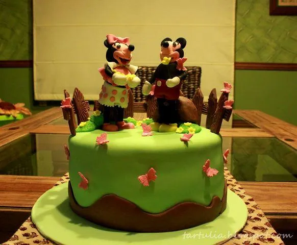 Minnie y Mickey en el campo. Tarta para un cumpleaños - Paperblog