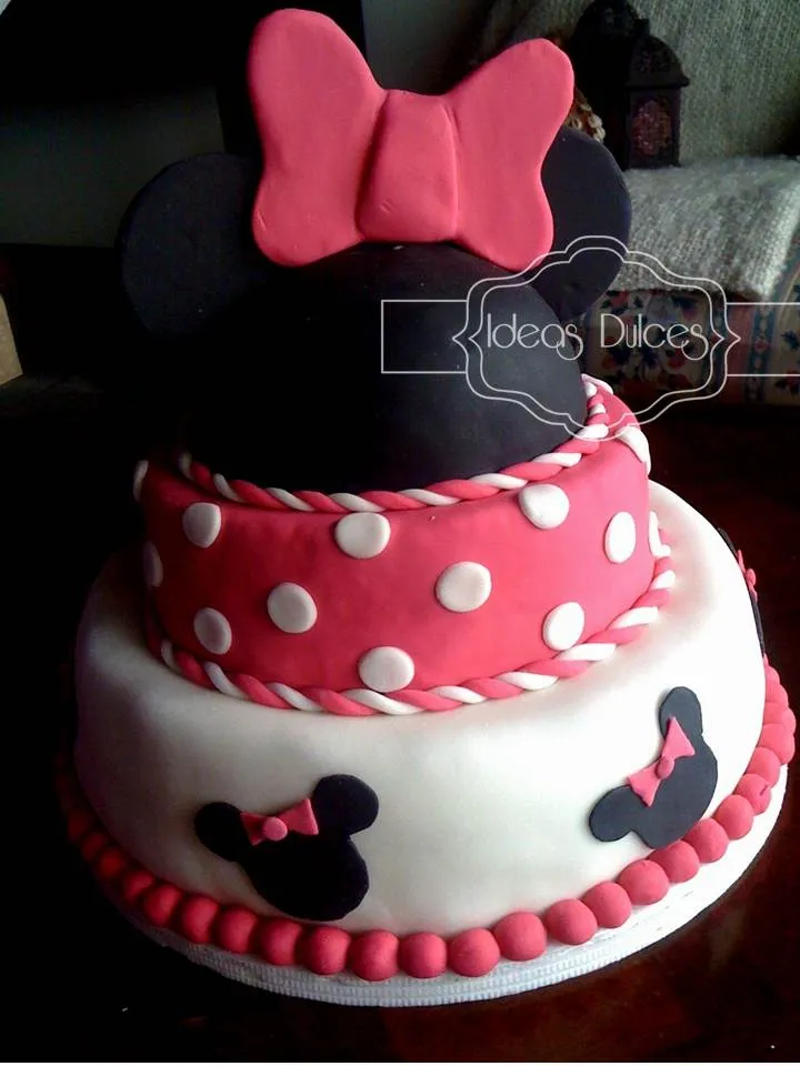 Minnie Mouse para el segundo cumpleaños de Antonia | Ideas Dulces