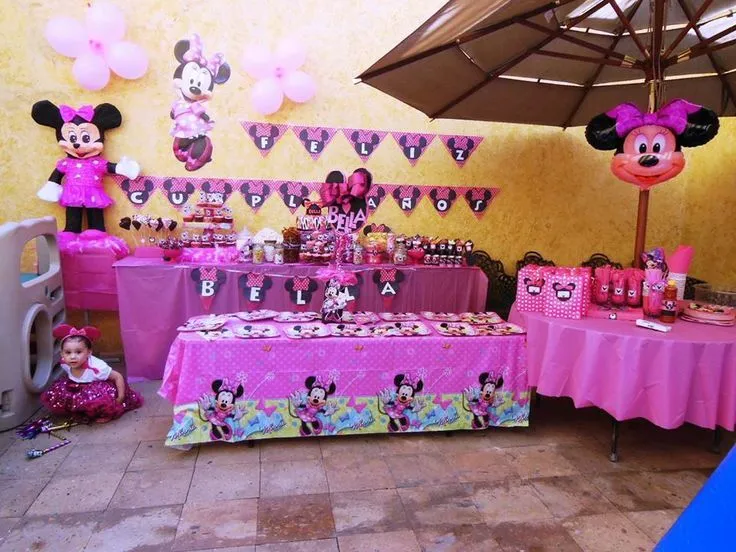 Minnie Mouse Decoration Ideas, candy bar, Candy Buffet, piñata ...