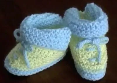 PATUCOS DE BEBE TEJIDOS A PALILLOS TRICOT via www.modainfanti.blogspot ...