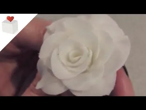 Cómo modelar rosas con pasta de flores (I) | Modelado con Pasta de ...