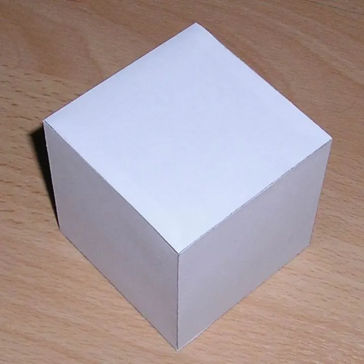 Modelo de papel de un cubo