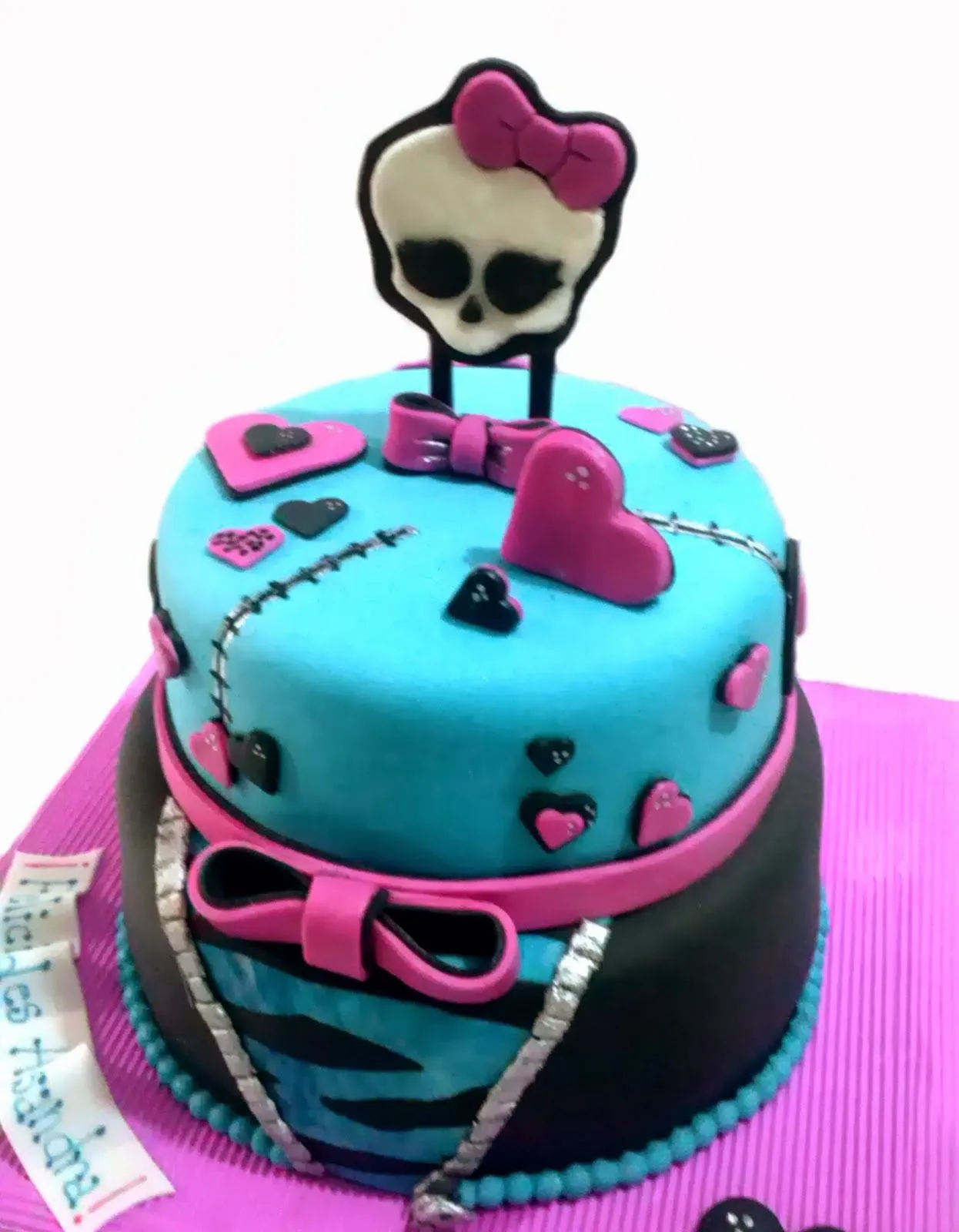 Creando en azucar: Torta Monster High !