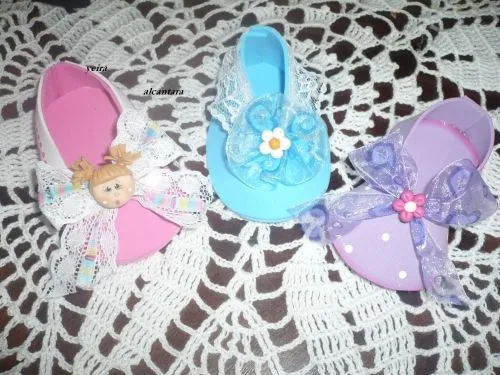 Zapatos para bebés en fomi - Imagui