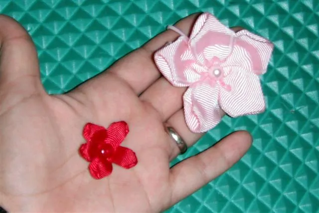 Moños elegantes: ¿Como hacer flores de liston ... Moños elegantes: ¿Como hacer flores de liston ...