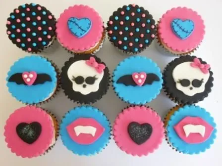 Monster High: Ghouls Rule Cupcakes by The Boutique Cupcake Company ...