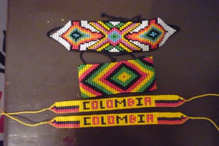 Mostacilla *.* on Pinterest | Colombia, Beading and Collars