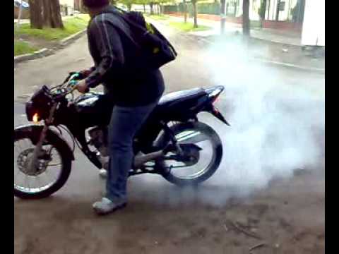 Motomel Cg 150 s2 quemando goma SBT #1 - YouTube