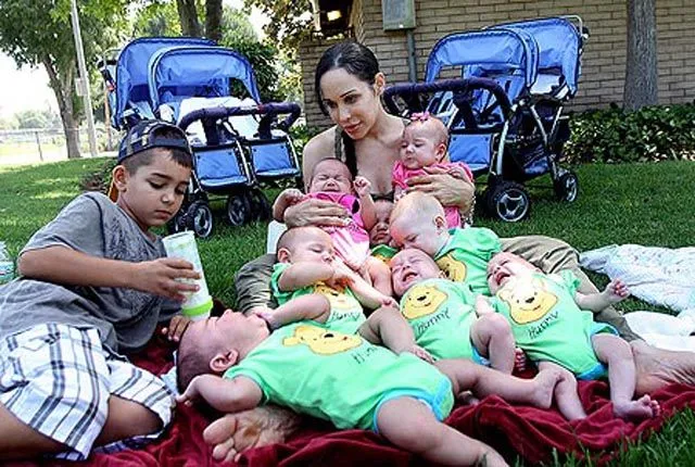 Mujer tuvo 11 bebés - Imagui