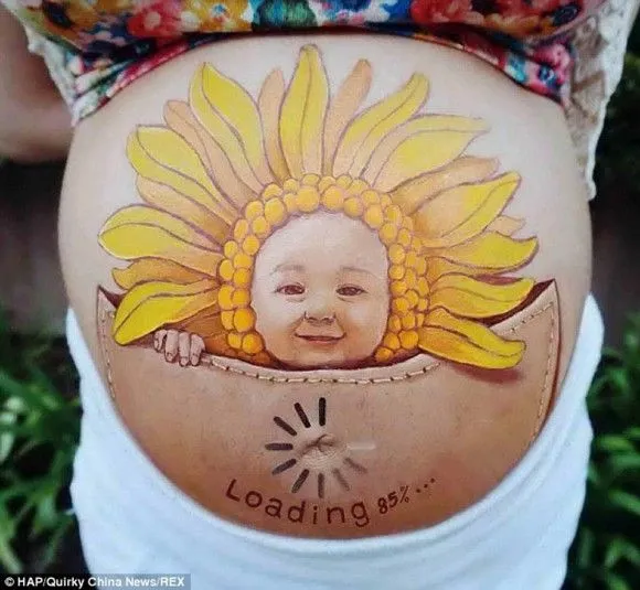 Mujeres embarazadas muestran obras de arte en sus barrigas ...