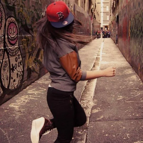 Mujeres, empiecen a usar las gorras New Era. | This is a sports ...