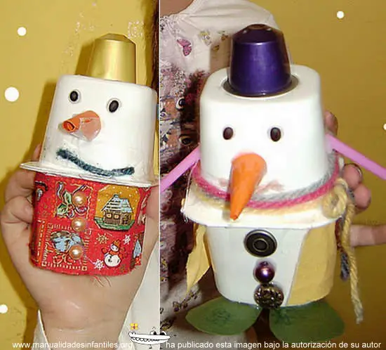 Muñeco de nieve con envases de yogur - Manualidades Infantiles
