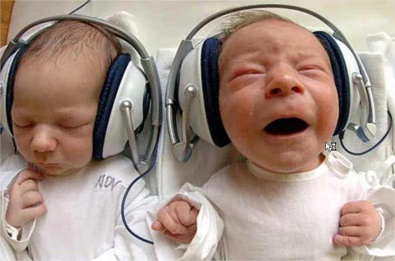 La música en el crecimiento de los bebés - Bebé feliz