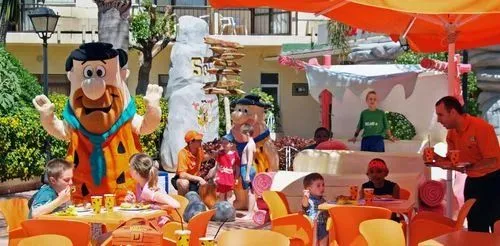MuyAmeno.com: Fiestas Infantiles Decoradas con los Picapiedras ...