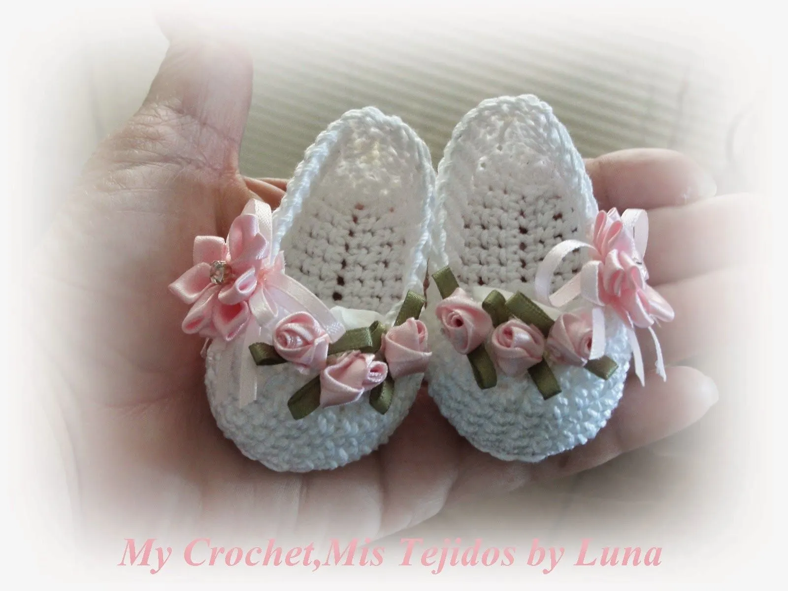 My Crochet , Mis Tejidos: Baby Booties - for a baby girl ...
