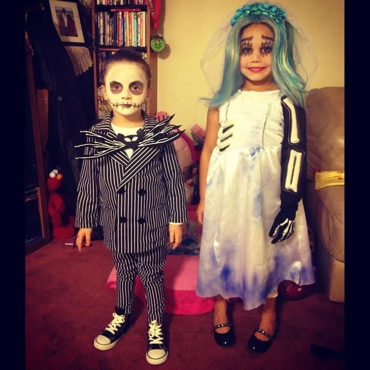 My daughters did Tim Burton inspired costumes last Halloween...Jack  Skellington and The Corpse … | Disfraces de novia, Disfraz novia cadaver,  El cadaver de la novia