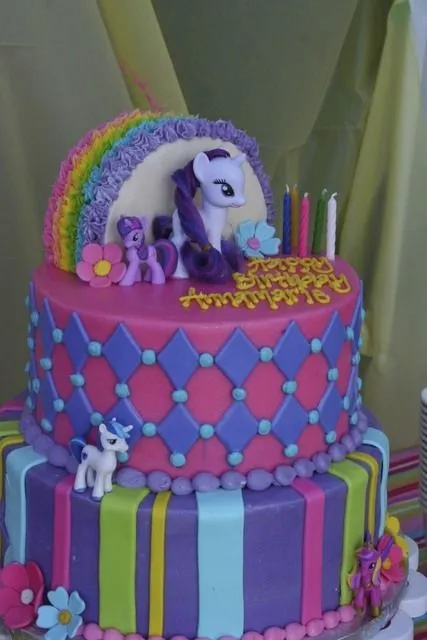 My Little Pony and Rainbows Birthday Party Ideas | Pastel De Poni ...