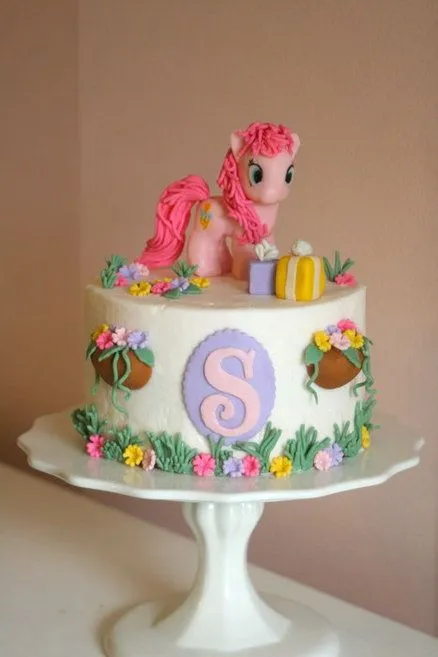 My Little Pony Birthday Cake with Pinkie Pie by Sarah Beth. torta ...