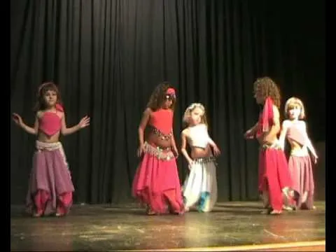 niñas bailando danza oriental - YouTube