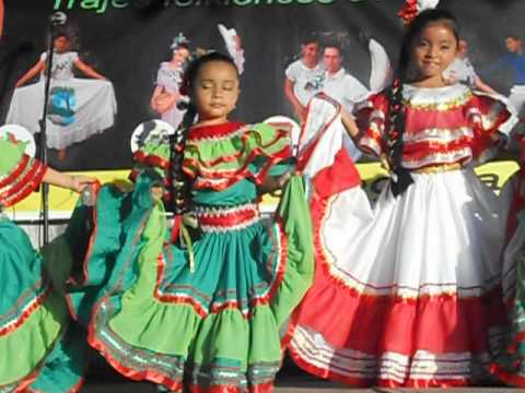 niñas bailando folklore nicaragua - YouTube