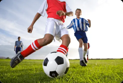 Imágenes de niños jugando a fútbol - Imagui