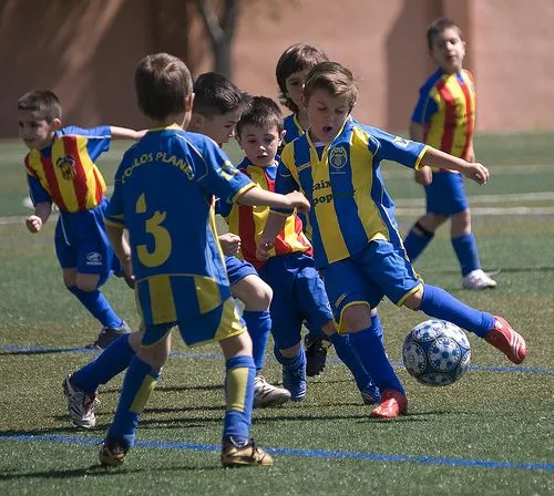 Menudo Castillo: Todo por la amistad - Un cuento de fútbol