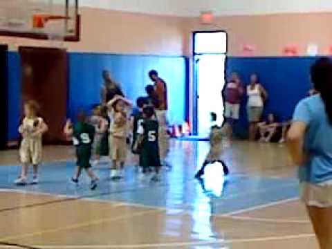 niÑos d escuela elemental jugando baloncesto - YouTube