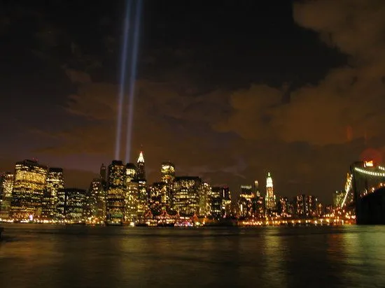 ya de noche: fotografía de estado de Nueva York, Estados Unidos ...