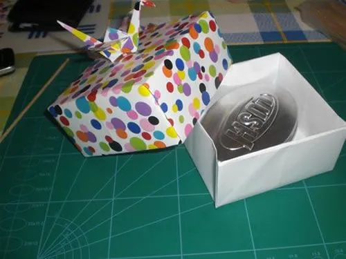 Origami: envoltorio para regalos - Guía de MANUALIDADES