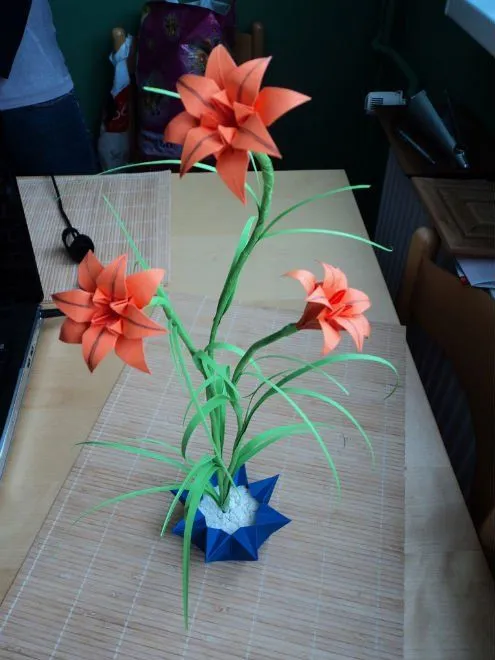 Lirios de origami - Imagui