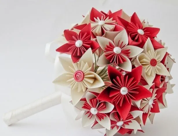 De origami, pérolas ou até conchas, veja 50 buquês sem flores ...