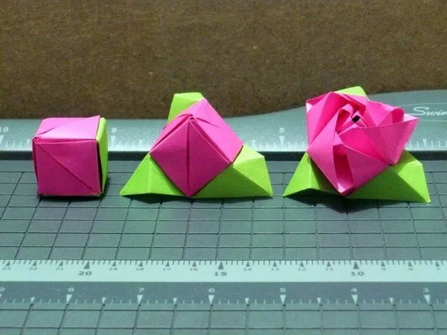 Carlos A: Origami Magic Rose Cube Valerie Vann